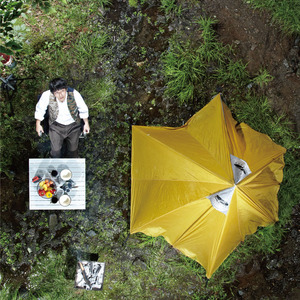 双手脚铐口球锁入笼子文
